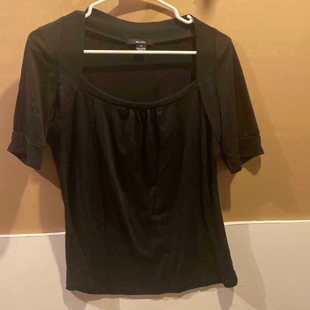 Majora ladies large black top